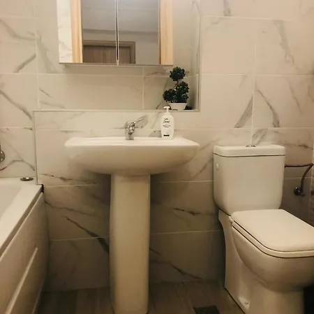 Apartament Lux Berceni Cartierul Solar Daire Bükreş